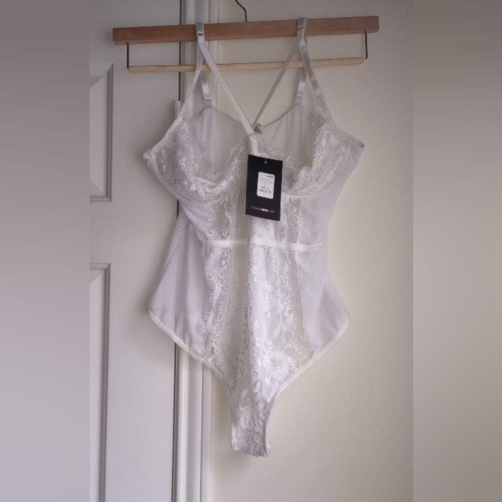 Fashion Nova Womens White Somebody  To Love Lace Teddy  Size XL
